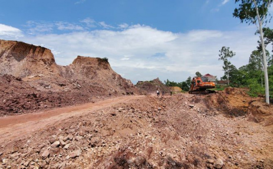 Phú Bình - Thái Nguyên: “Đất tặc” ngang nhiên khai thác trộm tài nguyên