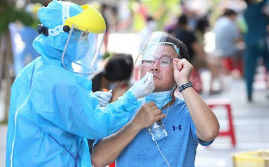 Bộ Y tế: Tăng cường rà soát, xét nghiệm nhanh ca COVID-19 nghi ngờ tại cơ sở y tế, phòng khám, nhà thuốc