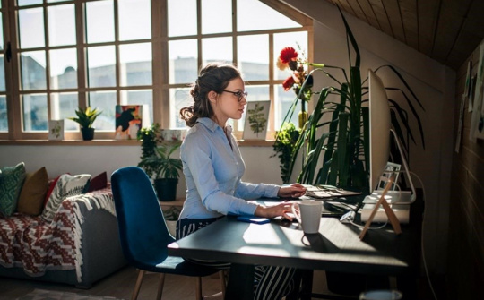 Làm việc tại nhà thời COVID bằng các nền tảng công nghệ