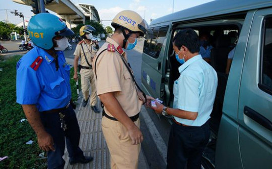 Tăng cường theo dõi, chấn chỉnh hoạt động kinh doanh vận tải bằng ô tô