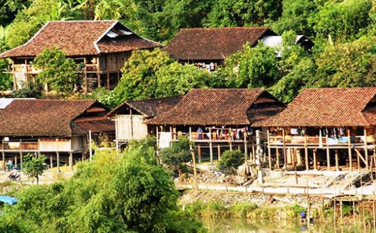 Triển khai Chương trình MTQG phát triển KTXH vùng dân tộc thiểu số, miền núi