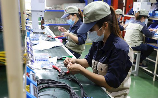 Chống dịch như chống giặc và mục tiêu kép: Linh hoạt các ưu tiên