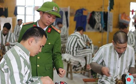 Quy định việc cung cấp dữ liệu về người, pháp nhân thương mại chấp hành án