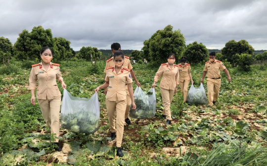 CSGT Công an Đắk Nông lan tỏa nhiều việc làm ý nghĩa, thiết thực trong mùa dịch