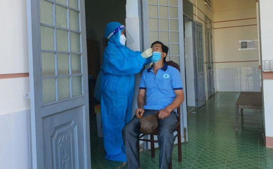 Đắk Lắk: Phát hiện một học sinh dương tính SARS-CoV-2 tiếp xúc nhiều người