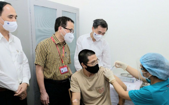 Sớm hoàn thiện thử nghiệm lâm sàng vaccine ARCT-154 phòng COVID-19 để Việt Nam có thể tự chủ