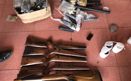 Đắk Nông: Bắt giữ 1 vụ mua bán trái phép linh kiện đạn, súng thể thao với số lượng lớn