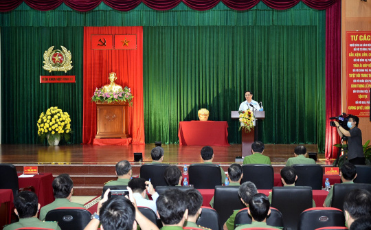 Giữ vững trận địa tuyến đầu vừa phòng chống dịch bệnh, vừa đấu tranh phòng chống tội phạm