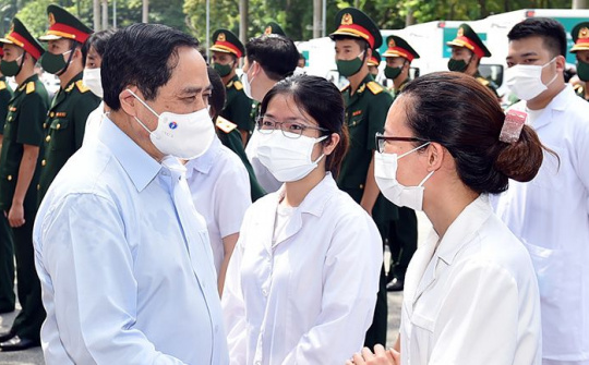 Thủ tướng Phạm Minh Chính gửi thư động viên các lực lượng tuyến đầu phòng, chống dịch COVID-19