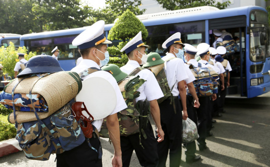 Quân y Hải quân lên đường chống dịch