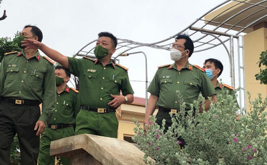 Lãnh đạo tỉnh Đắk Lắk: Thăm, kiểm tra, tặng quà các điểm chốt phòng, chống dịch Covid-19