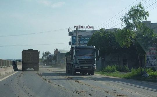 Thanh Hóa: Phòng CSGT Công an tỉnh đã vào cuộc xử lý nghiêm xe tải chở VLXD chạy ngược chiều trên QL1A