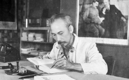 Đấu tranh chống chủ nghĩa cá nhân - một nội dung trọng tâm của công tác xây dựng Đảng