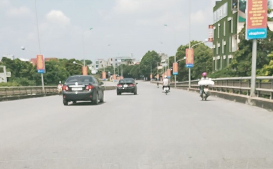 TP. Thanh Hóa: Không ít người dân đổ ra đường trong ngày thứ 2 thực hiện giãn cách xã hội theo Chỉ thị 16 của Thủ tướng