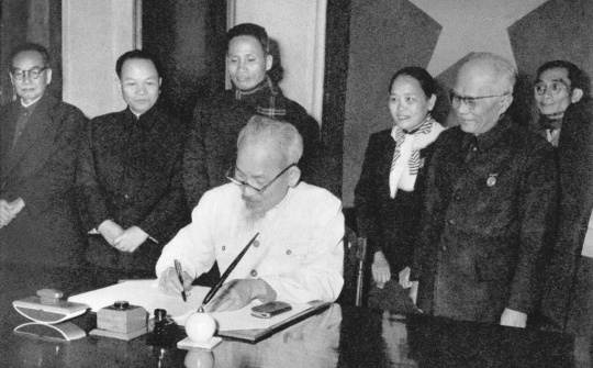 Xây dựng và hoàn thiện hệ thống pháp luật theo tư tưởng Hồ Chí Minh