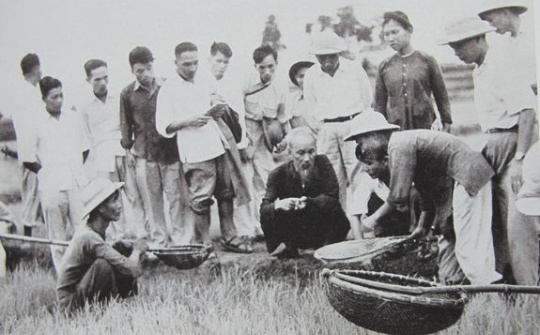 Xây dựng văn hóa lãnh đạo, quản lý trong hệ thống chính trị nước ta hiện nay