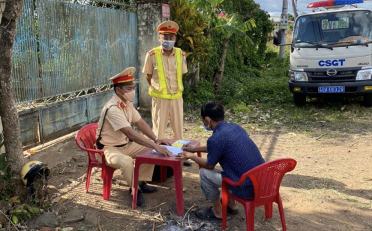 Cư Jút (Đắk Nông): Tăng cường kiểm tra, xử lý, đảm bảo trật tự an toàn giao thông dịp cuối năm