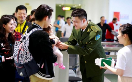 Thực trạng và giải pháp xây dựng văn hóa công vụ ở Việt Nam hiện nay