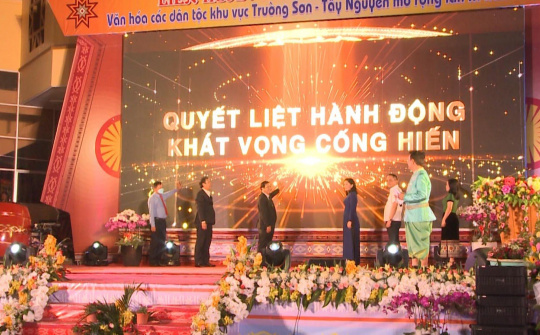 Khai mạc liên hoan diễn xướng dân gian văn hóa các dân tộc “Trường Sơn Tây Nguyên”