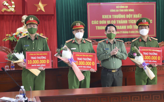 Khen thưởng các đơn vị có thành tích xuất sắc trong vụ án ở Đắk Mil, Đắk Nông