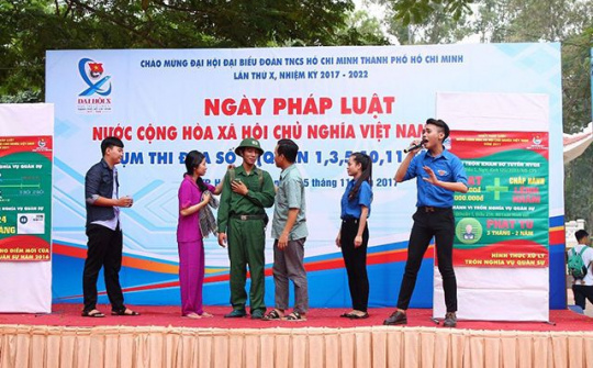 Phổ biến, giáo dục pháp luật qua hoạt động văn hóa cơ sở