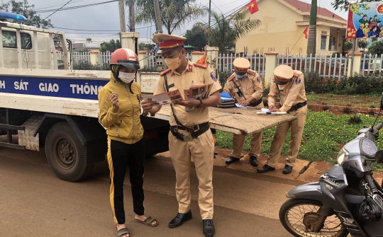 Đắk Nông:  CSGT Công an huyện Đắk Song nỗ lực đảm bảo trật tự an toàn giao thông