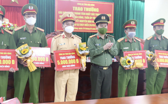 Đắk Nông: Thực hiện hiệu quả Cuộc vận động “Xây dựng phong cách người CAND bản lĩnh, nhân văn, vì nhân dân phục vụ”