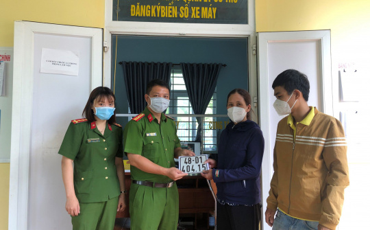 Đắk Nông: Nhân dân đồng tình, phấn khởi với chủ trương lớn của Bộ Công an về phân cấp đăng ký xe