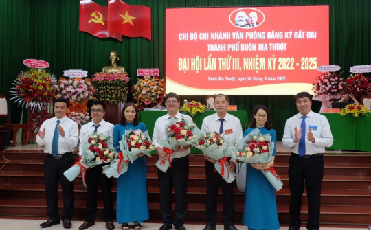 Đắk Lắk: Chi bộ Chi nhánh Văn phòng đăng ký đất đai TP. Buôn Ma Thuột tổ chức thành công đại hội điểm