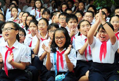 Miễn học phí THCS - từ đề xuất đến hiện thực