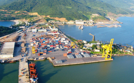 Điều chỉnh thẩm quyền quản lý nhà nước tại cảng, bến thủy