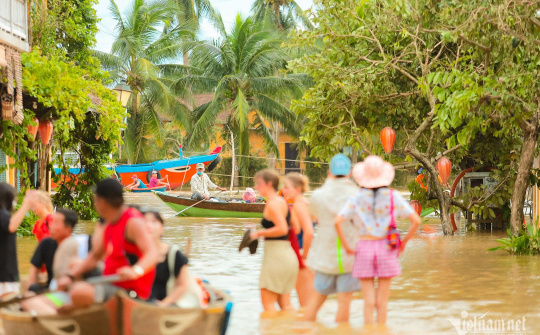 Kết luận của Thủ tướng tại cuộc họp đánh giá thiệt hại ban đầu, rút kinh nghiệm, khắc phục hậu quả cơn bão số 4