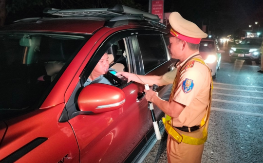 Thanh Hoá tăng cường xử lý vi phạm nồng độ cồn, xây dựng văn hoá “Đã uống rượu bia, không lái xe”