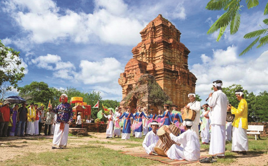 Phổ biến pháp luật cho đồng bào dân tộc thiểu số trên địa bàn tỉnh Bình Thuận và giải pháp hoàn thiện
