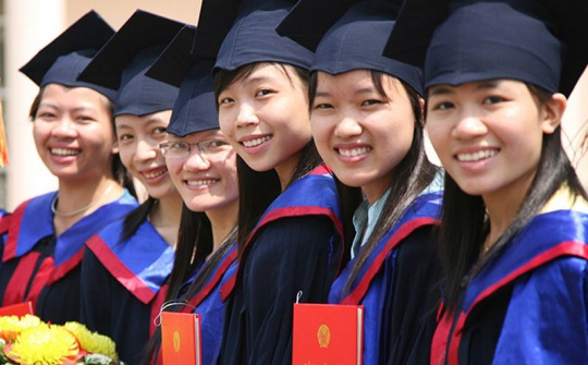 Pháp luật về thu hút nhân tài trong cơ quan hành chính nhà nước qua thực tiễn Thành phố Hồ Chí Minh