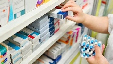 Thể chế hóa Nghị quyết 30/NQ-CP thực hiện các giải pháp bảo đảm thuốc, trang thiết bị y tế