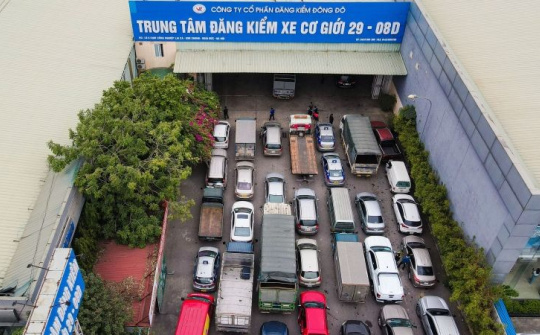 Xử lý ngay tình trạng ùn tắc nghiêm trọng tại các trung tâm đăng kiểm
