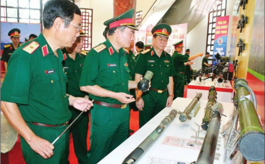 Tổ chức quản lý và hoạt động của doanh nghiệp trực tiếp phục vụ quốc phòng, an ninh