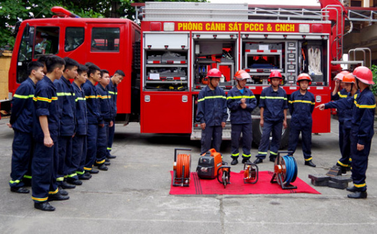 Đảm bảo mỗi đơn vị hành chính cấp huyện có tối thiểu 1 đội Cảnh sát phòng cháy chữa cháy và CNCH