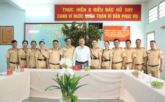 Đại tướng Tô Lâm thăm và chúc Tết Đội Tuần tra dẫn đoàn, Phòng CSGT, Công an TP.HCM