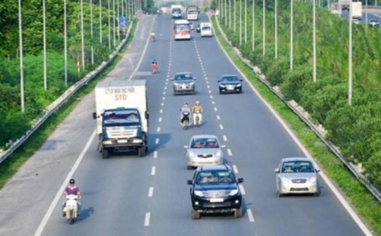 Khẩn trương hoàn thiện các văn bản hướng dẫn thi hành Luật Trật tự, an toàn giao thông đường bộ và Luật Đường bộ