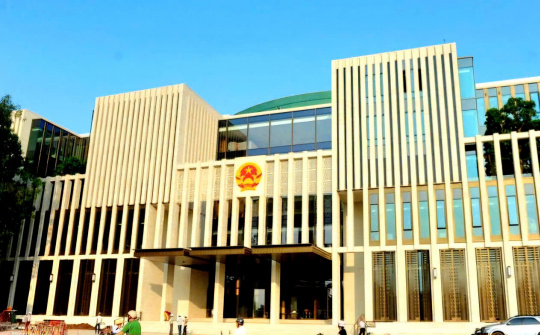 Khai mạc Phiên họp 39, Ủy ban Thường vụ Quốc hội: Trung ương phải gương mẫu đi đầu trong tinh giản bộ máy