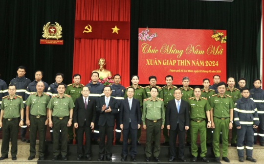 Chủ tịch nước Võ Văn Thưởng thăm, chúc tết Phòng Cảnh sát PCCC&CNCH, Công an TP.HCM