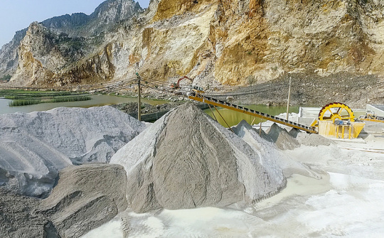 Thủ tướng Chính phủ trả lời chất vấn về giải pháp sử dụng cát nhân tạo thay thế cát tự nhiên trong dự án giao thông