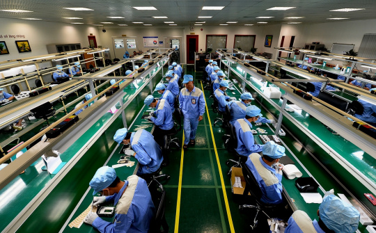 Tiếp tục hoàn thiện chính sách, pháp luật về cổ phần hoá, quản lý vốn Nhà nước tại doanh nghiệp