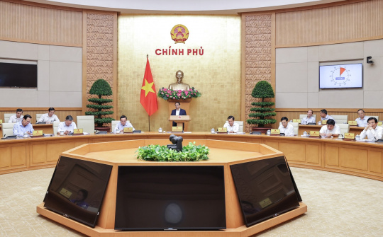 Thủ tướng phân công các thành viên Chính phủ giải quyết một số công việc cấp bách, trọng tâm