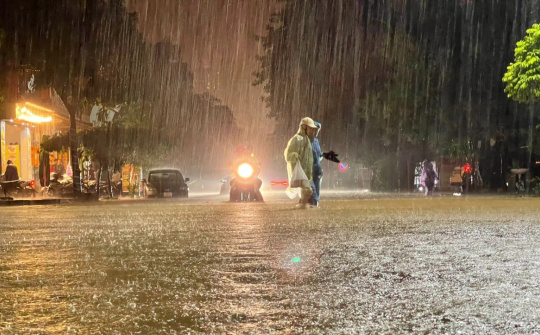 Tập trung ứng phó bão số 2 và mưa lũ