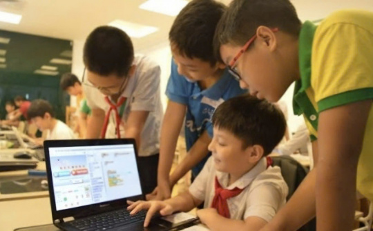 Thế giới nỗ lực bảo vệ trẻ em trên không gian mạng