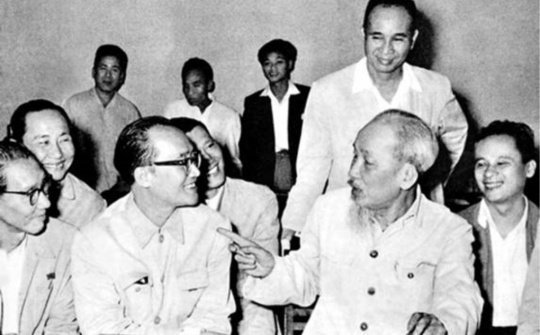 Chính sách “Chiêu hiền đãi sĩ” của Hồ Chí Minh và chế độ mới sau Cách mạng Tháng Tám