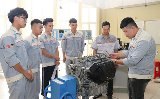 Gỡ vướng cấp bằng cao đẳng cho sinh viên hoàn thành chương trình do Đức chuyển giao